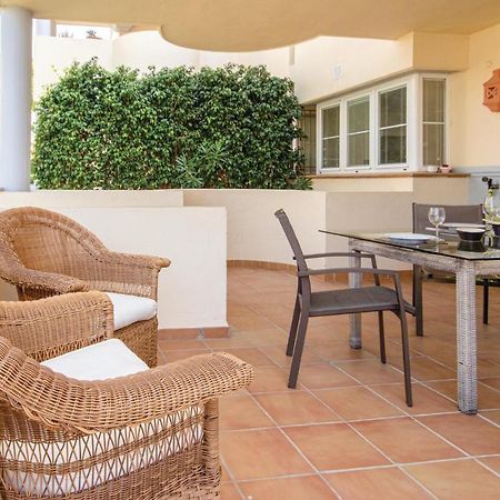 Beautiful Apartment In Marbella-Cabopino With 2 Bedrooms, Wifi And Outdoor Swimming Pool Εξωτερικό φωτογραφία