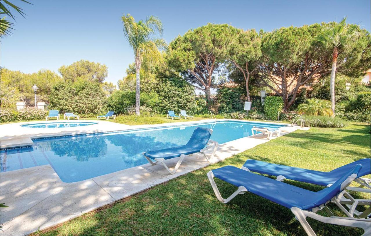 Beautiful Apartment In Marbella-Cabopino With 2 Bedrooms, Wifi And Outdoor Swimming Pool Εξωτερικό φωτογραφία