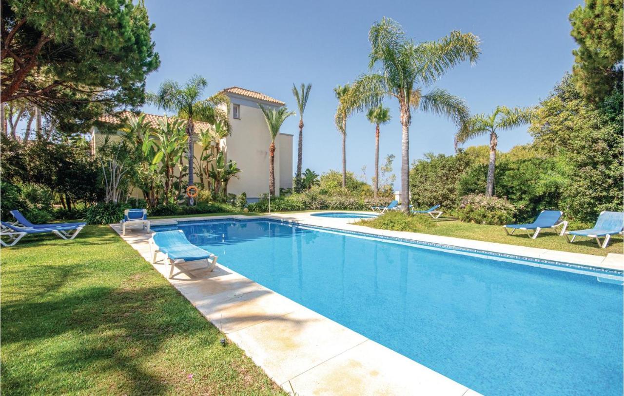 Beautiful Apartment In Marbella-Cabopino With 2 Bedrooms, Wifi And Outdoor Swimming Pool Εξωτερικό φωτογραφία