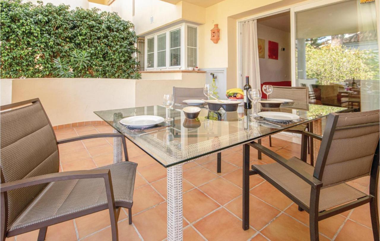 Beautiful Apartment In Marbella-Cabopino With 2 Bedrooms, Wifi And Outdoor Swimming Pool Εξωτερικό φωτογραφία