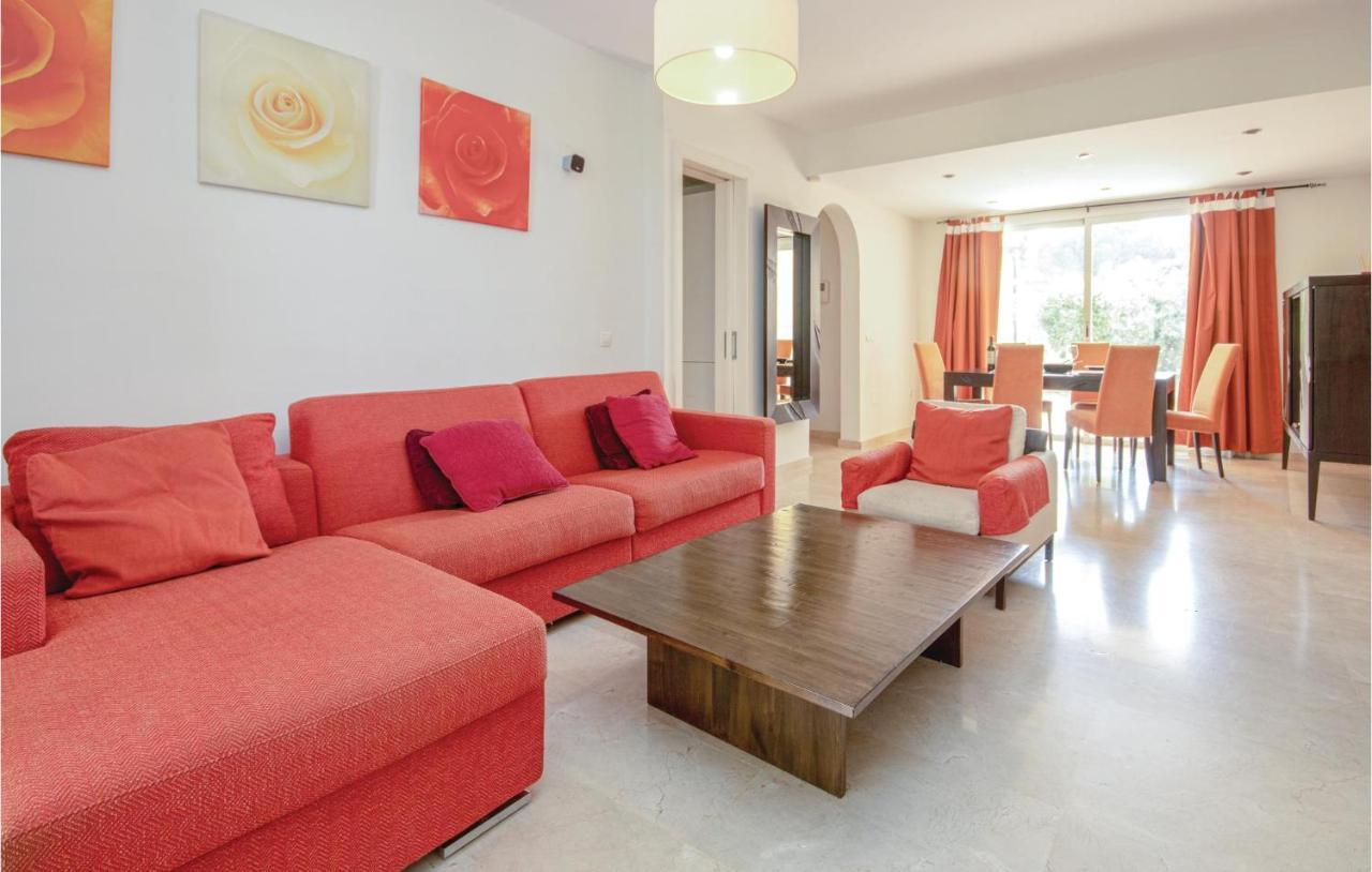 Beautiful Apartment In Marbella-Cabopino With 2 Bedrooms, Wifi And Outdoor Swimming Pool Εξωτερικό φωτογραφία